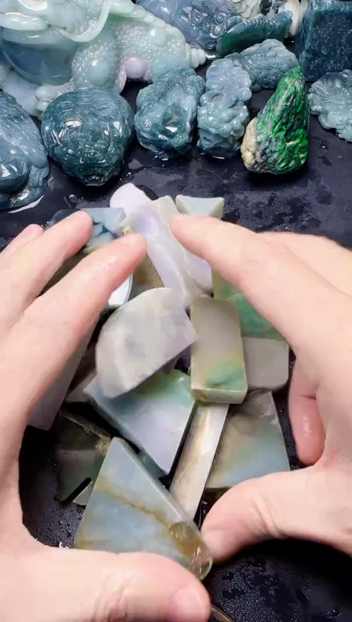 颈饰未镶嵌翡翠名***室104