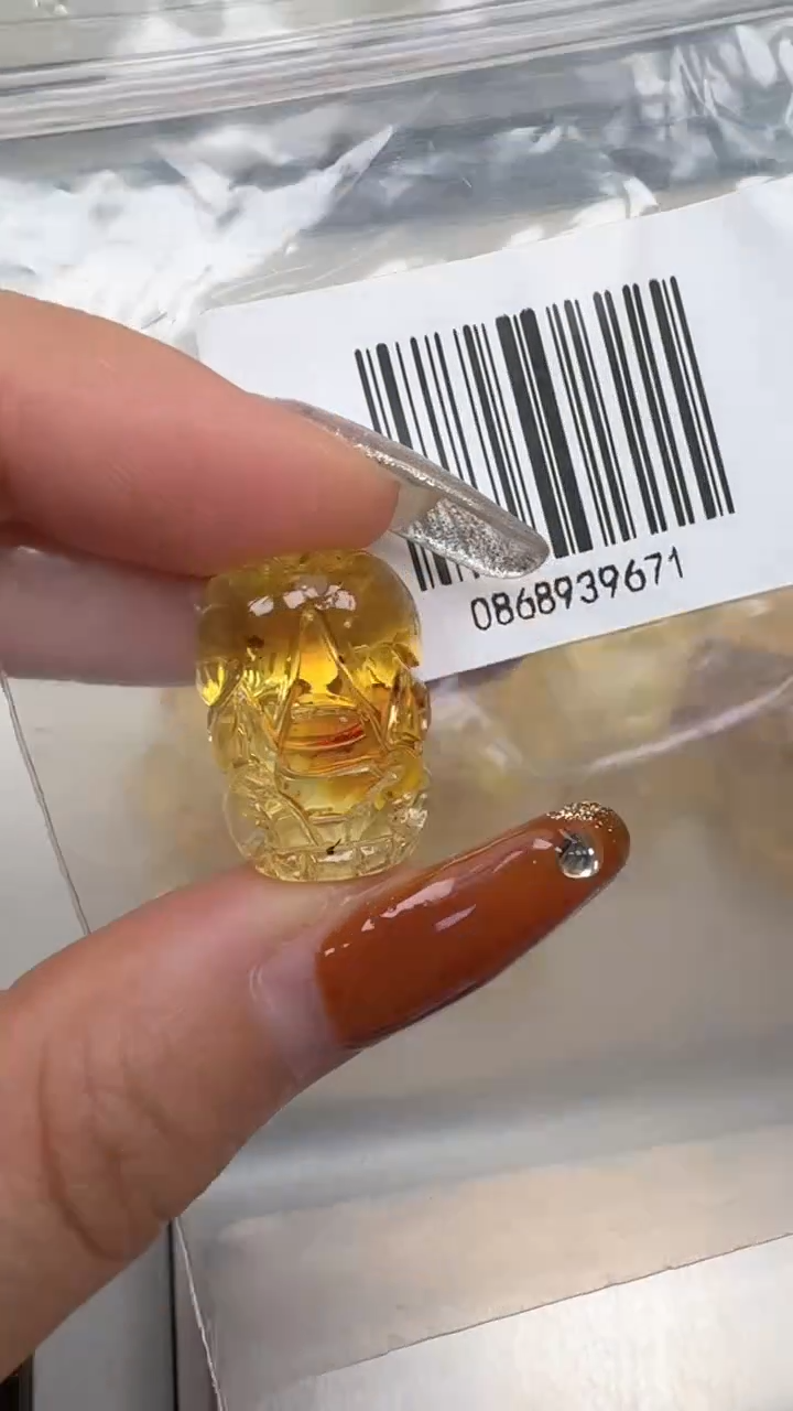 裸石琥珀未镶嵌如图