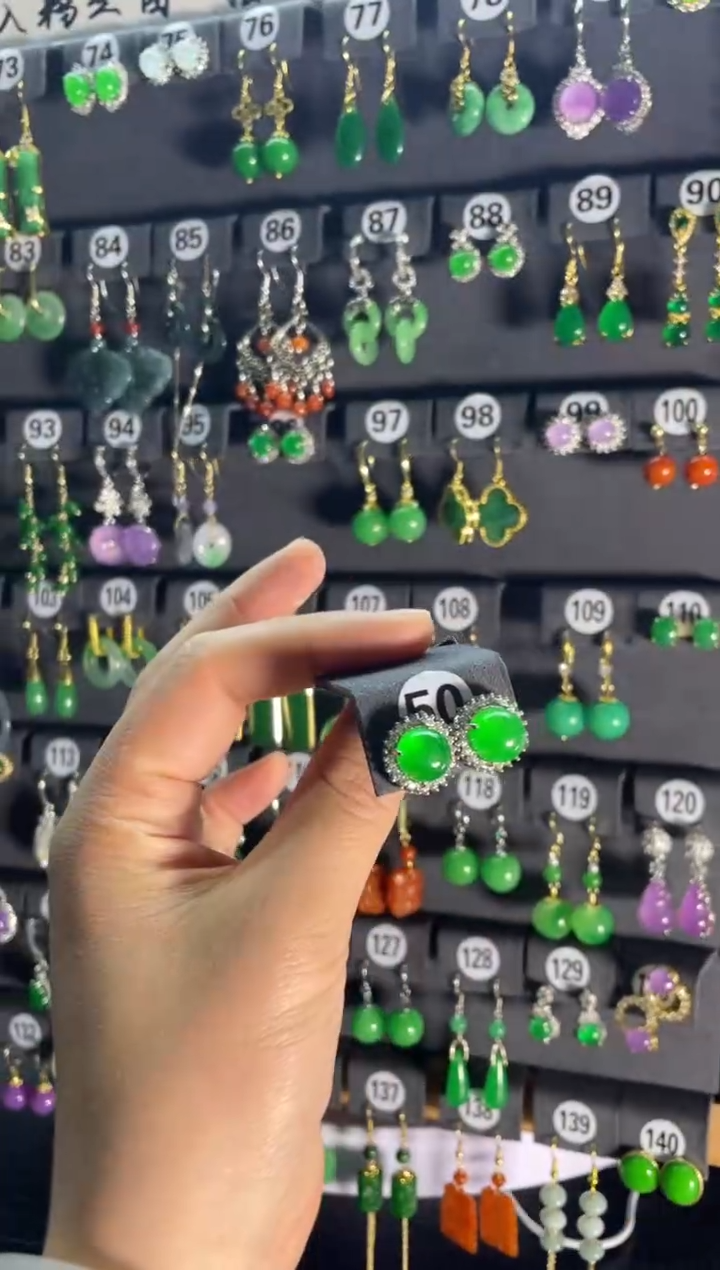 【闪购商品】翡翠颈饰银S925镶嵌50....