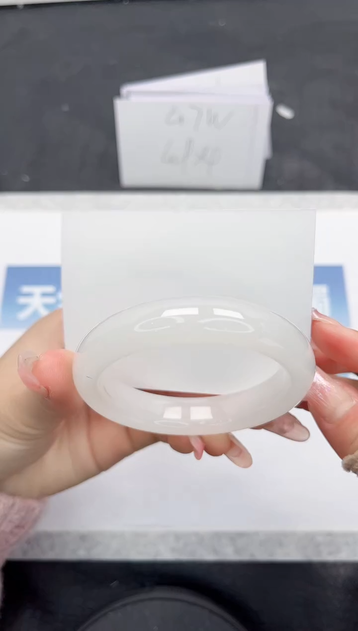 【闪购商品】石英质玉手镯未镶嵌L521-52.3