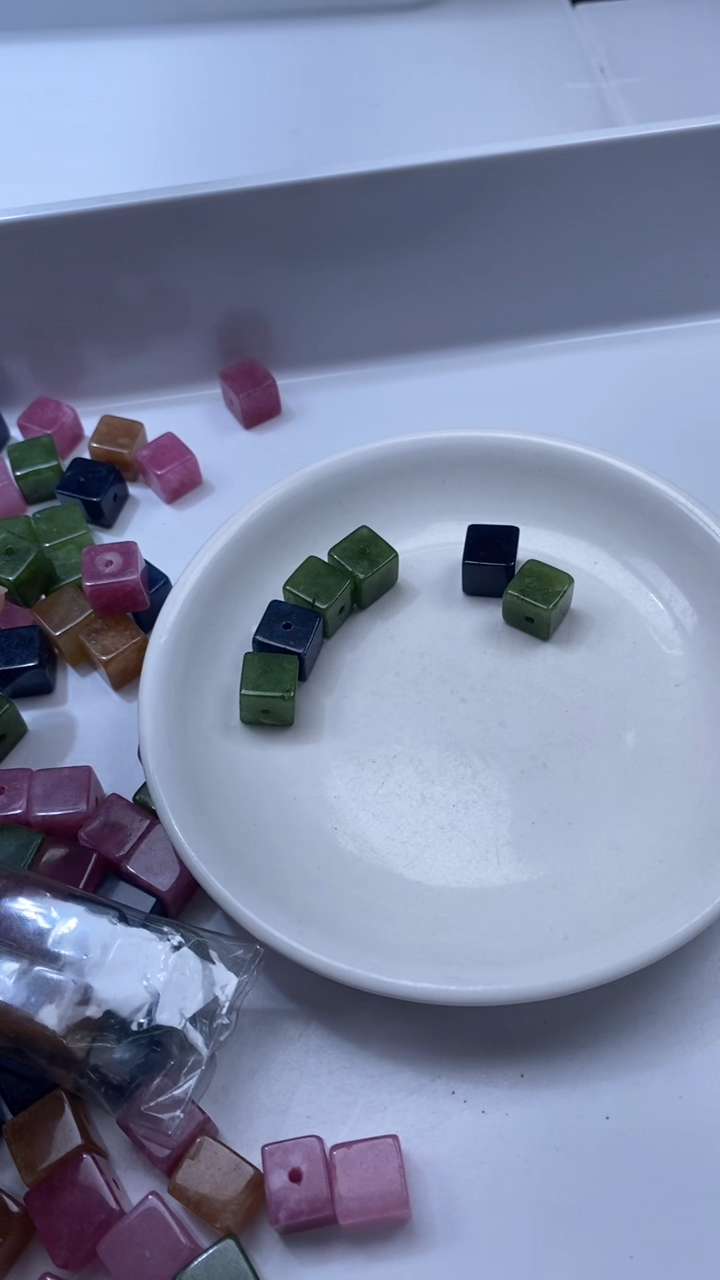 颈饰未镶嵌水晶W3213-老矿碧玺方块10mm*5颗