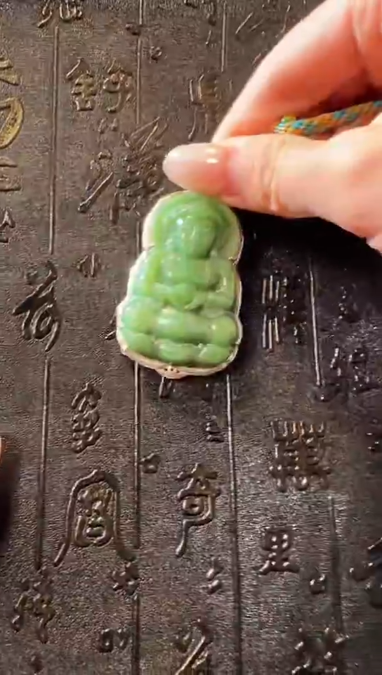 颈饰未镶嵌和田玉111111