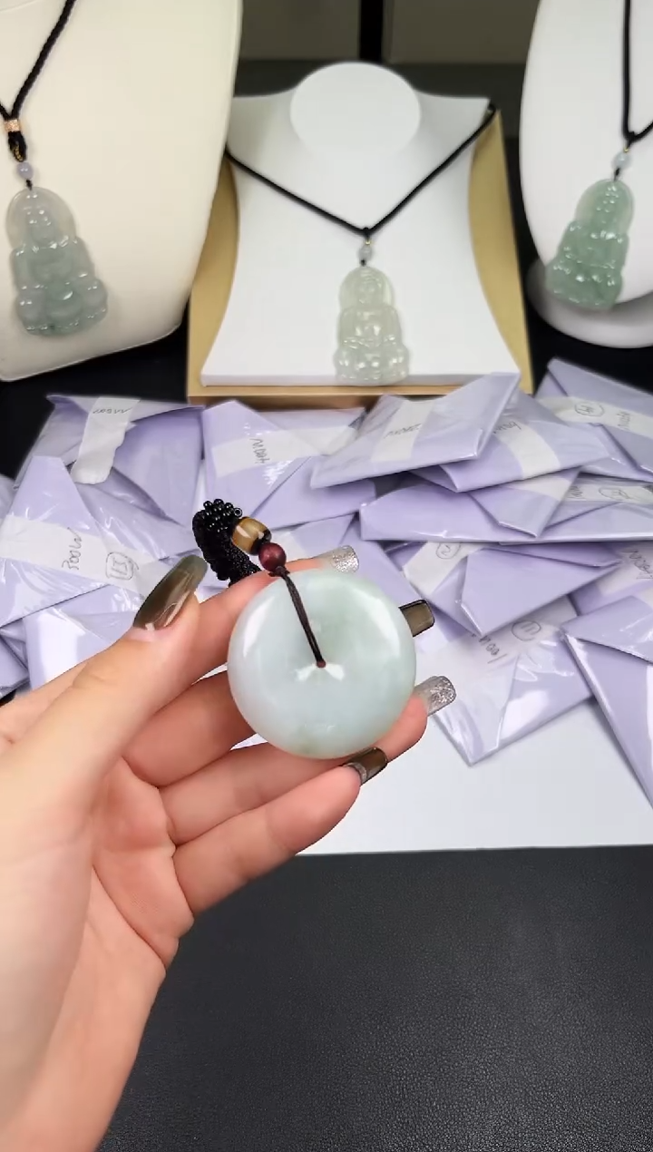 颈饰未镶嵌翡翠孤品-5