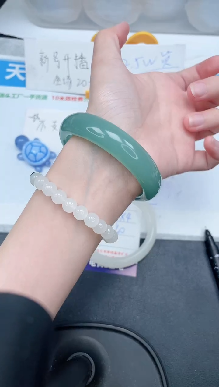 石英质玉手镯未镶嵌321-60