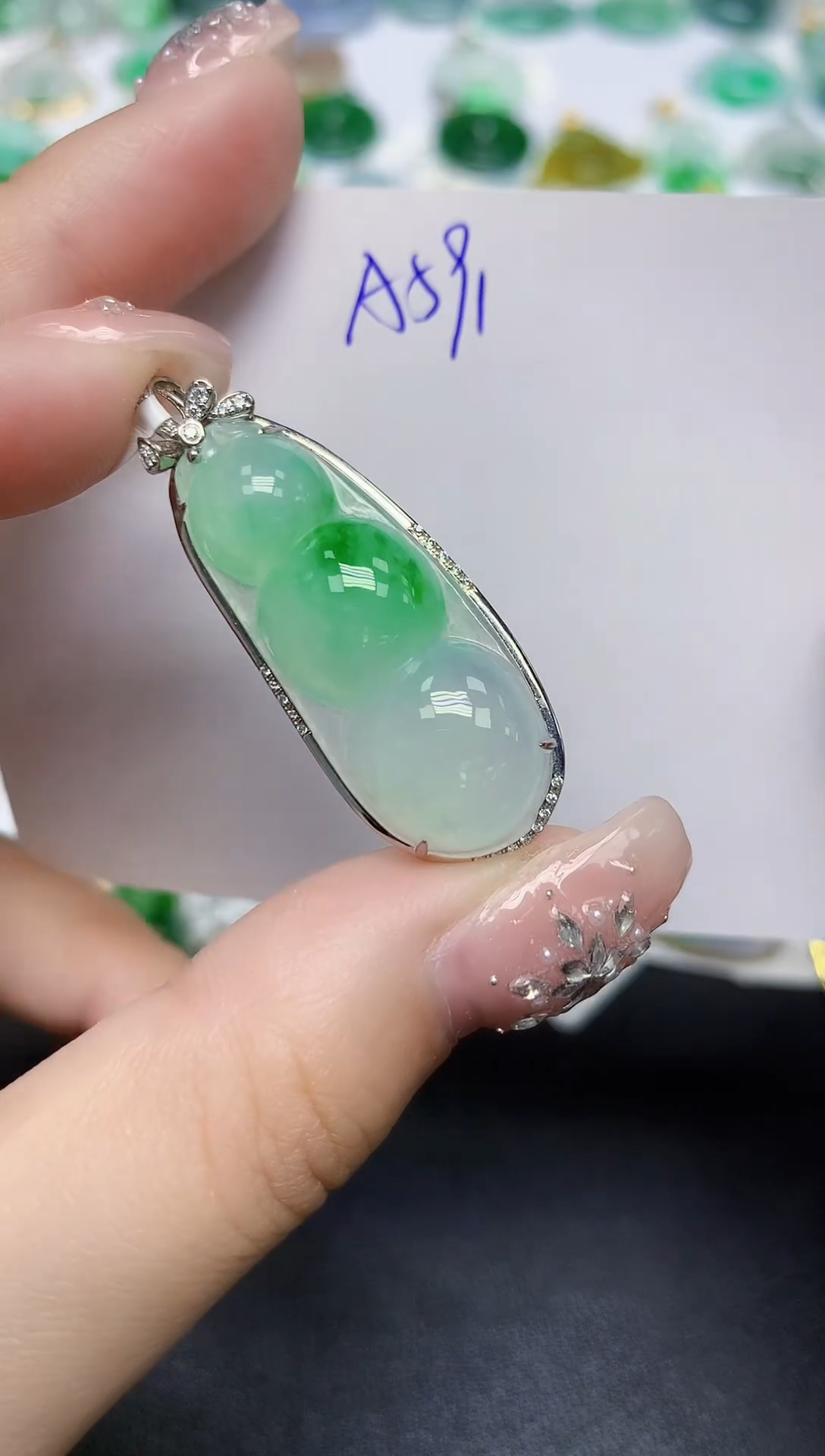 颈饰18K金镶嵌翡翠天然缅甸翡翠A货翡翠百元以上9元证书费自理