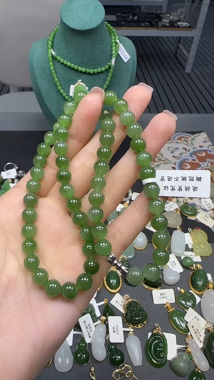 未镶嵌和田玉挂件1