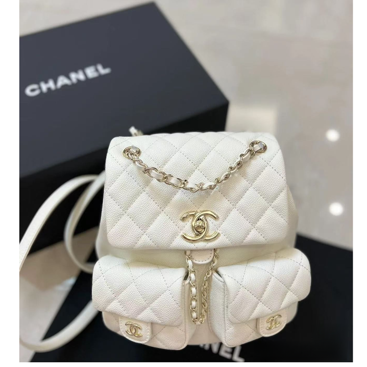 95新 Chanel/香奈儿 GGS丨24a Duma中号白金荔枝双肩包/89753439