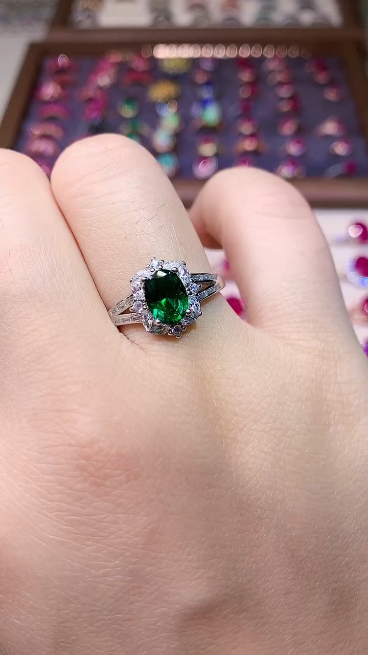 【闪购商品】祖母绿戒指银S925镶嵌000