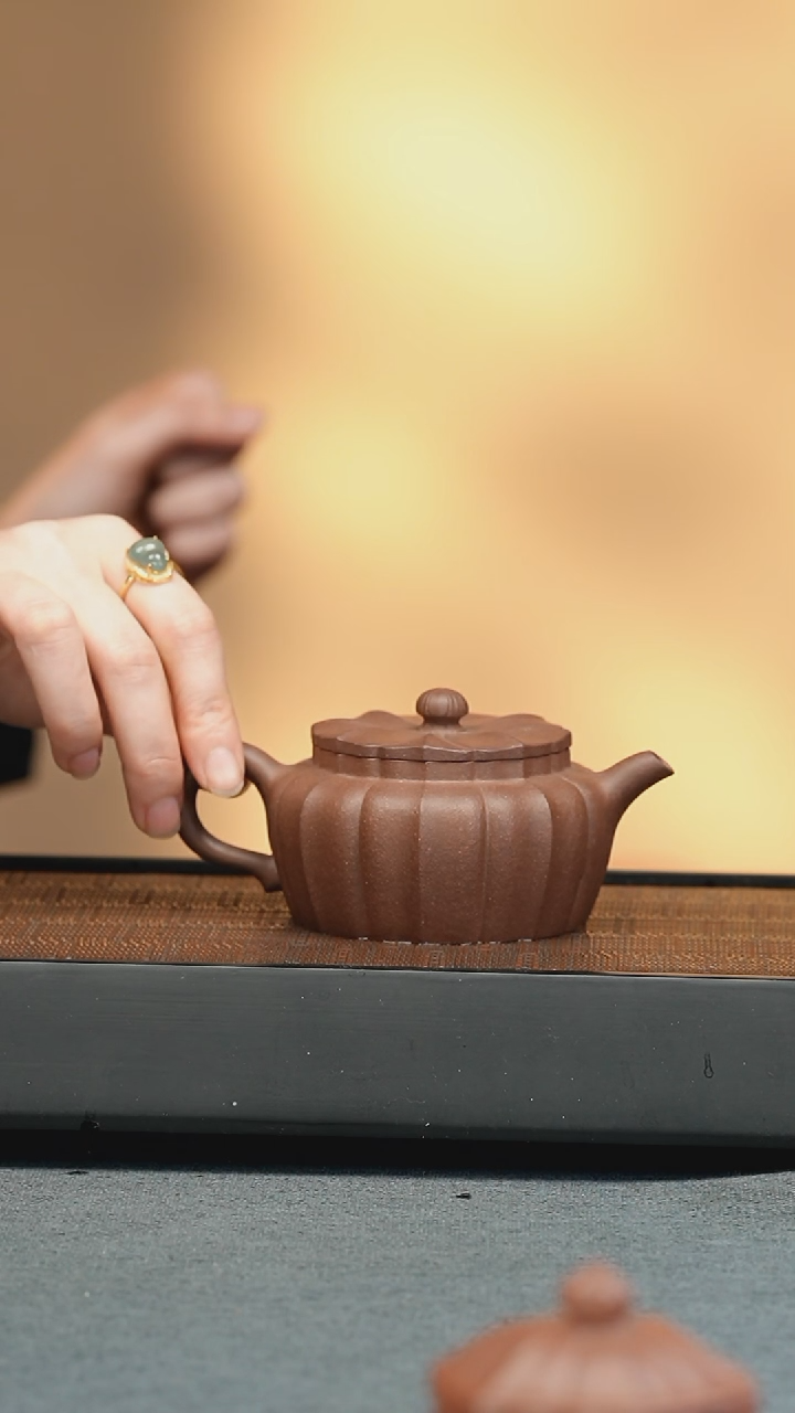 【闪购商品】紫砂茶壶明清 鸣远覆莲筋纹壶
