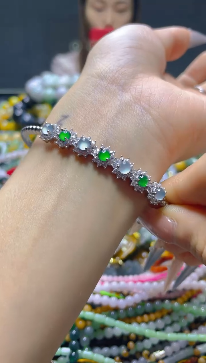 颈饰未镶嵌翡翠/S/翡翠A货，一件也是批发价