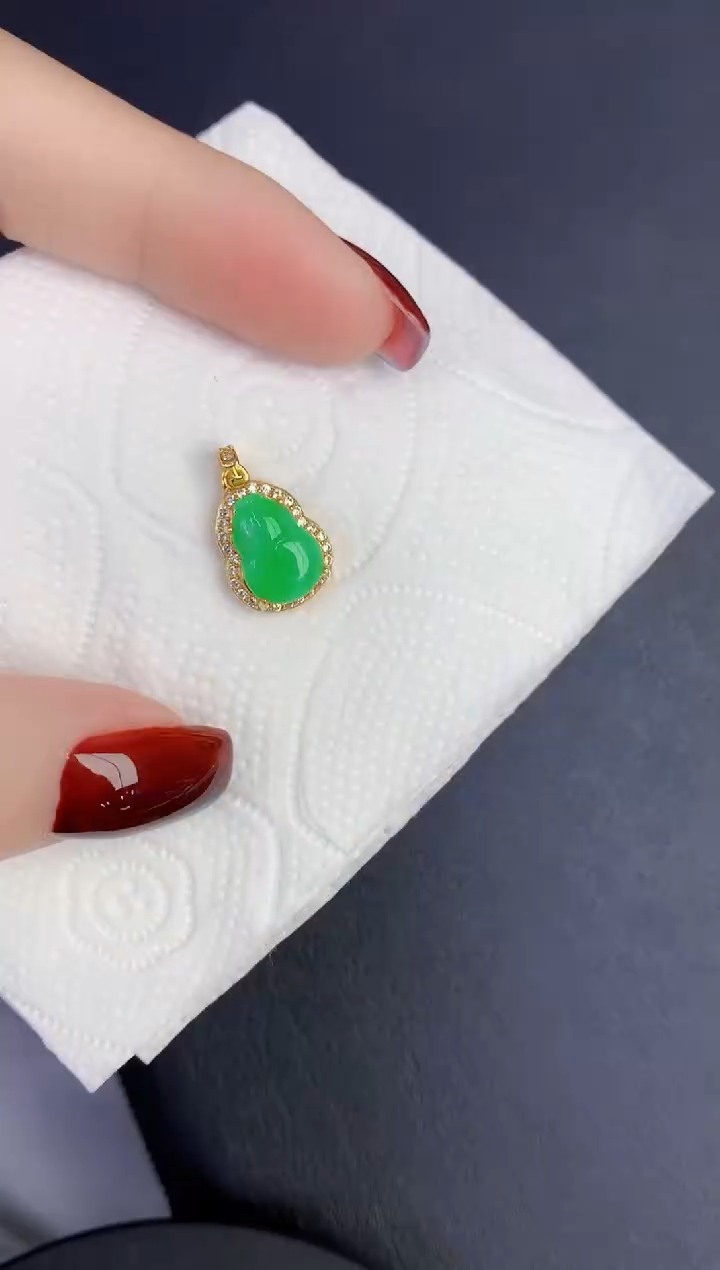 颈饰未镶嵌翡翠缅甸天然翡翠A货