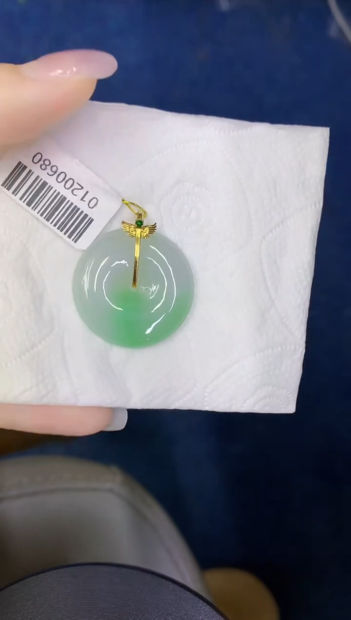 颈饰18K金镶嵌翡翠缅甸天然翡翠A货