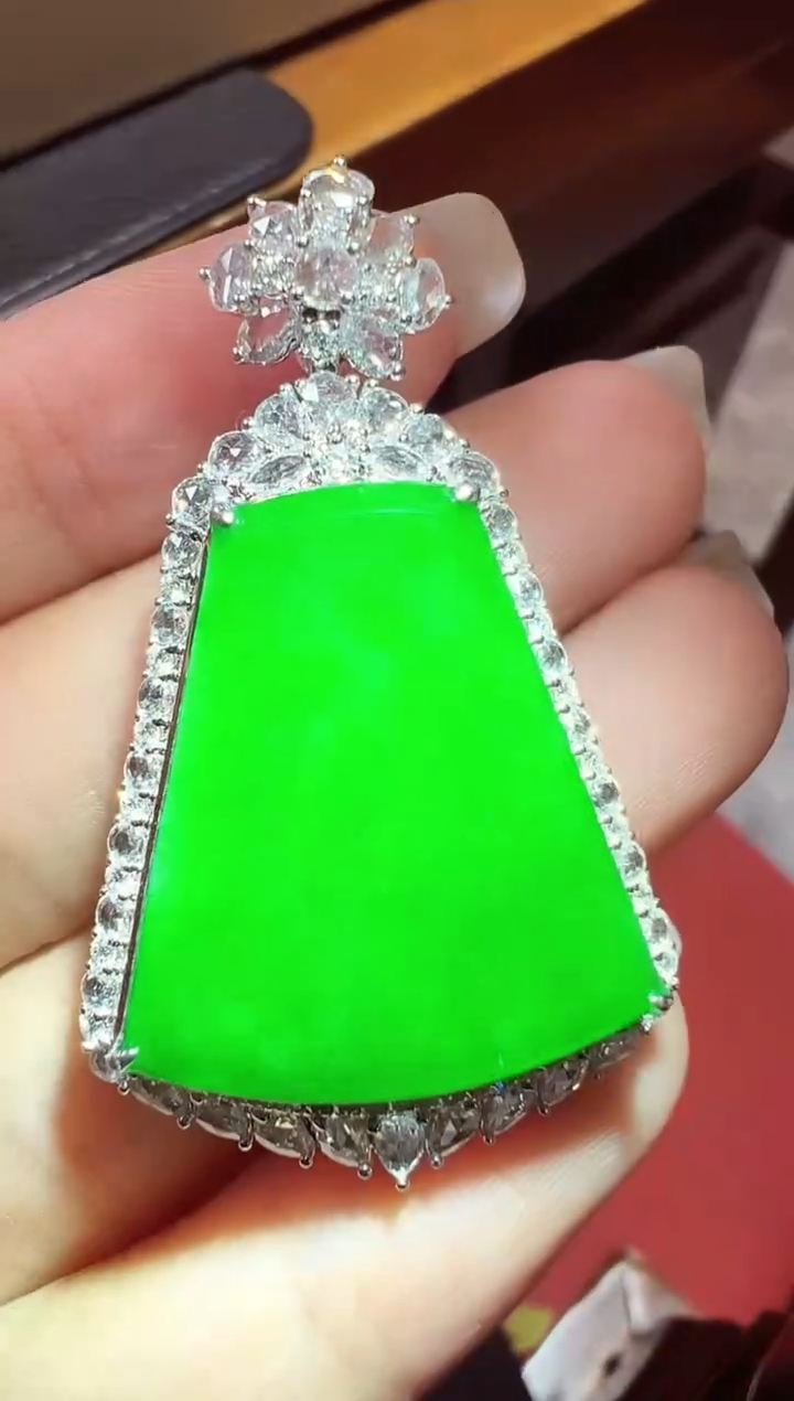 翡翠18K金镶嵌吊坠(不含链)无事牌