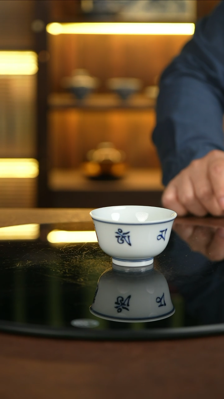 喵***.景德镇手工手绘杯  