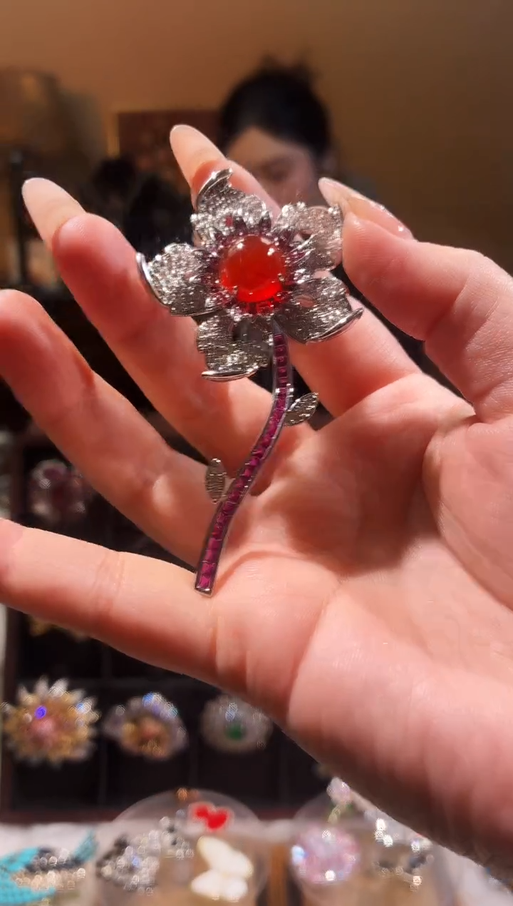 合成立方氧化锆铜合金红色五叶花