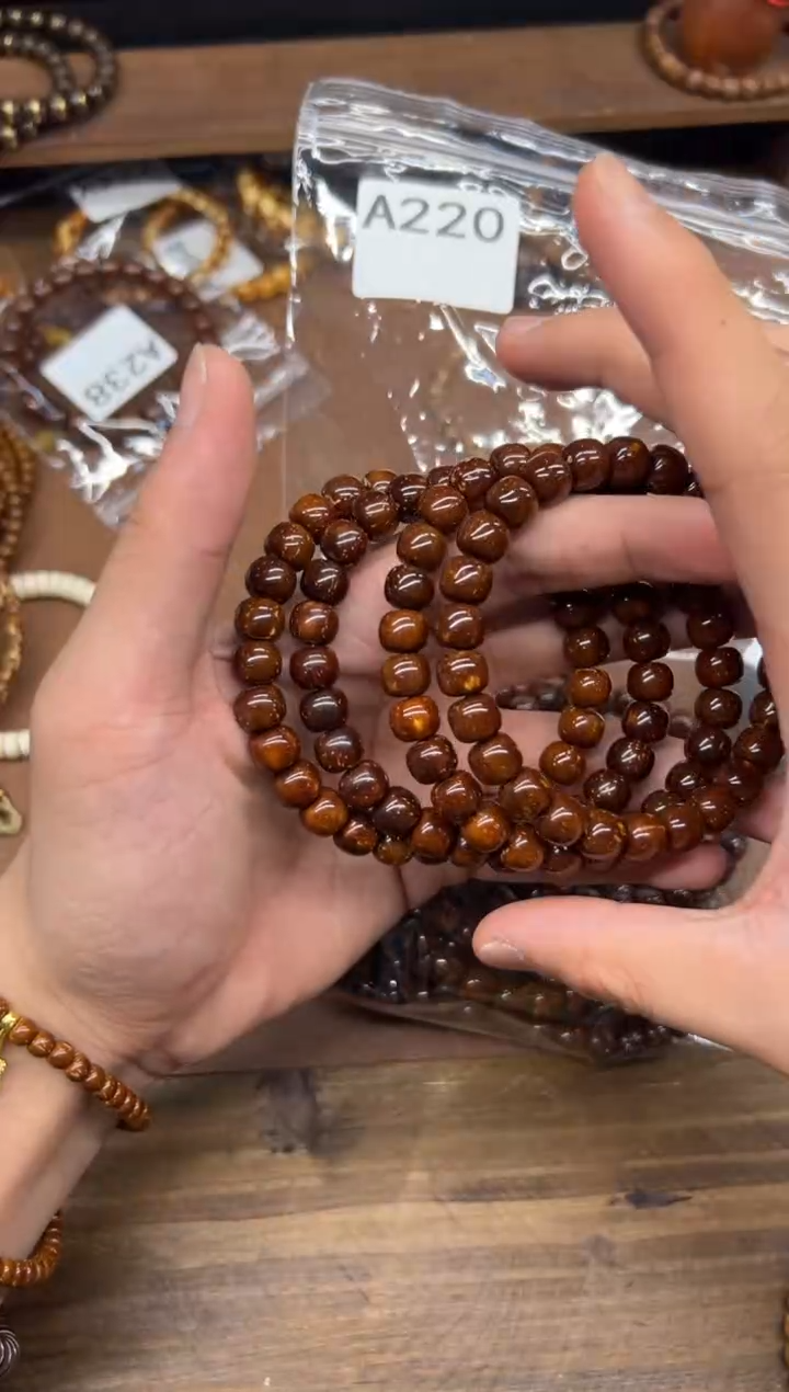 手串紫金鼠A220 咖皮卡8*9 整鼠有三眼