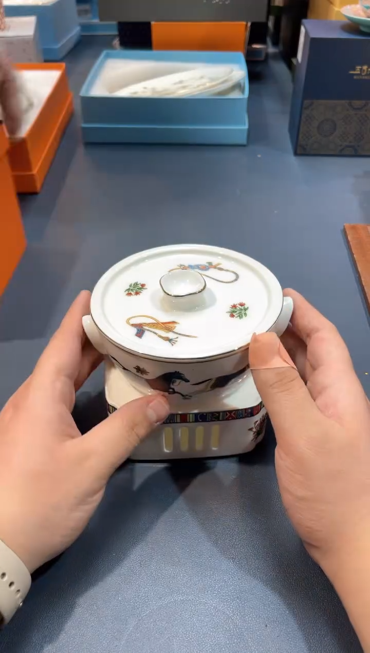 【闪购商品】碗HT122全场正品，京东包邮