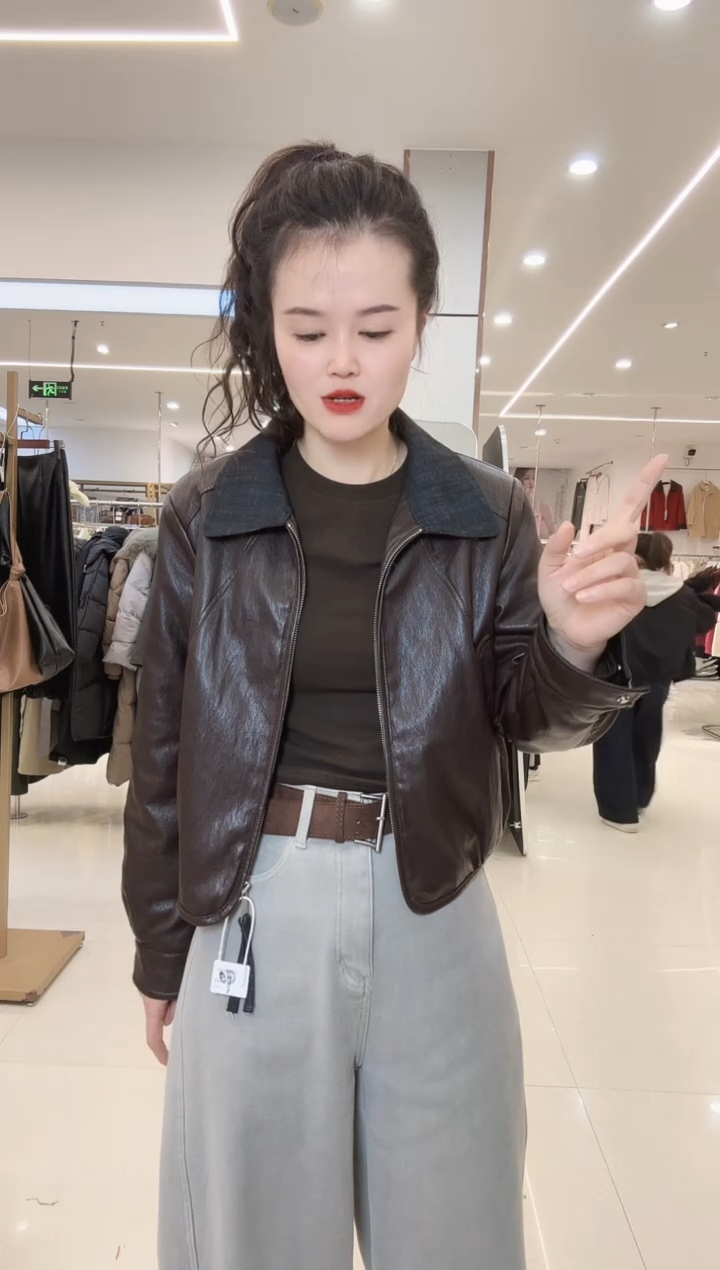 时尚百搭加棉皮衣