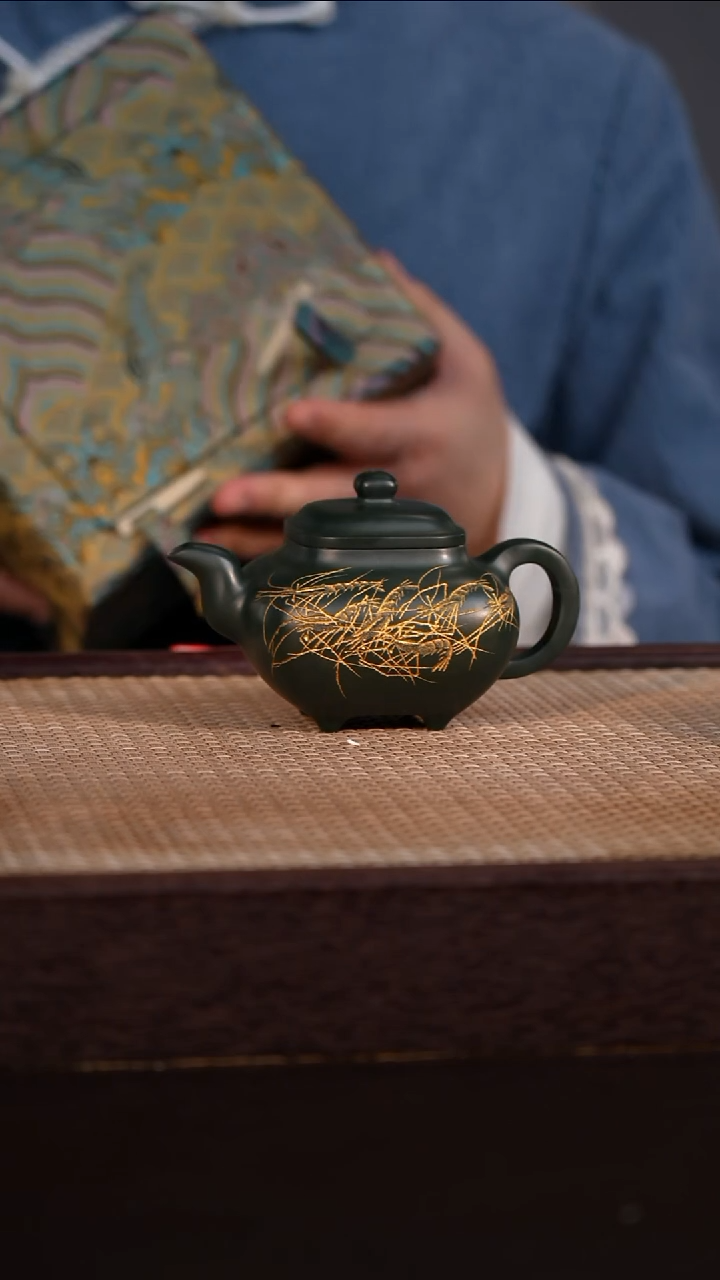 茶壶紫砂金鼎古绿泥 200cc