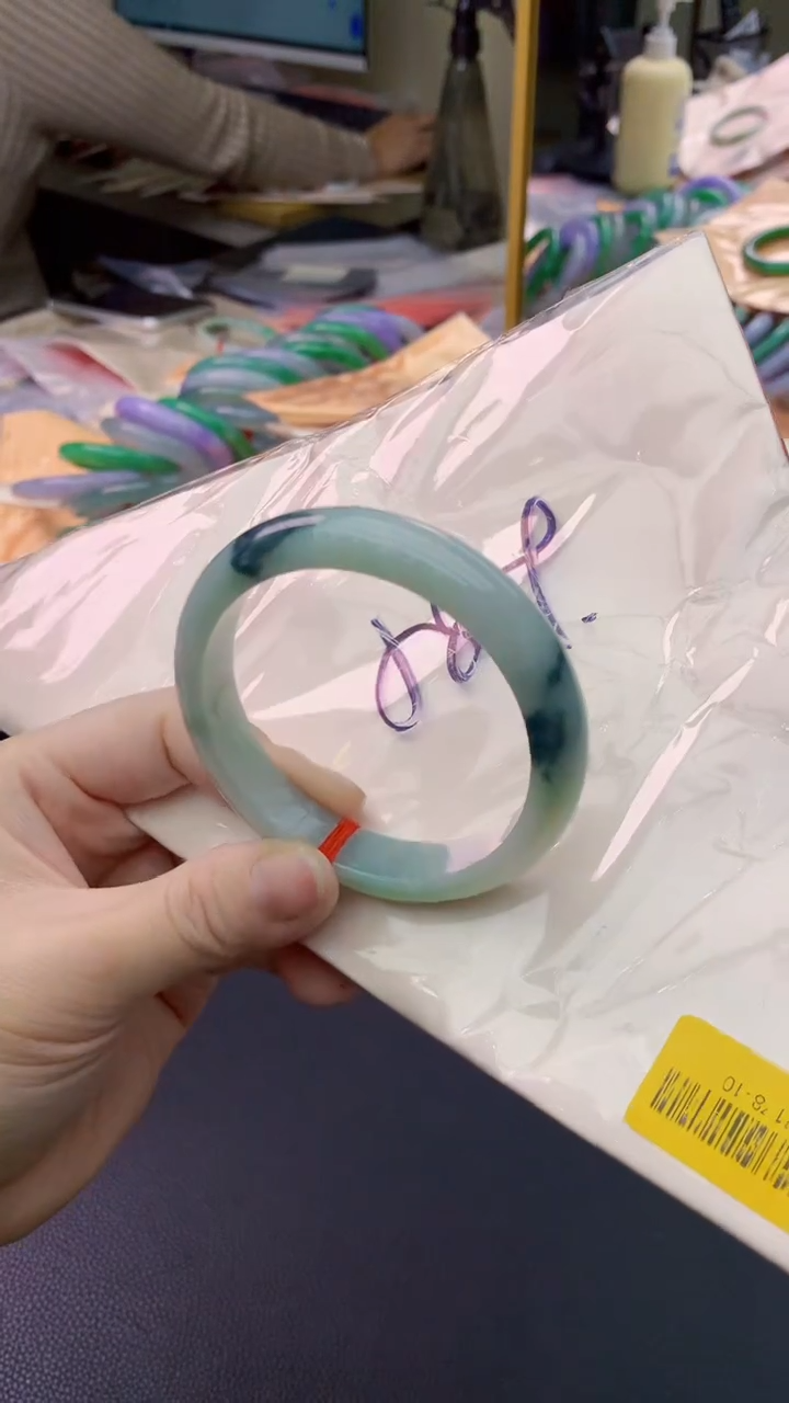 【闪购商品】翡翠手镯未镶嵌0716702435