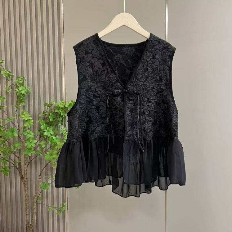 550/秋季百搭复古马甲蕾丝轻奢小众无袖设计感马甲女