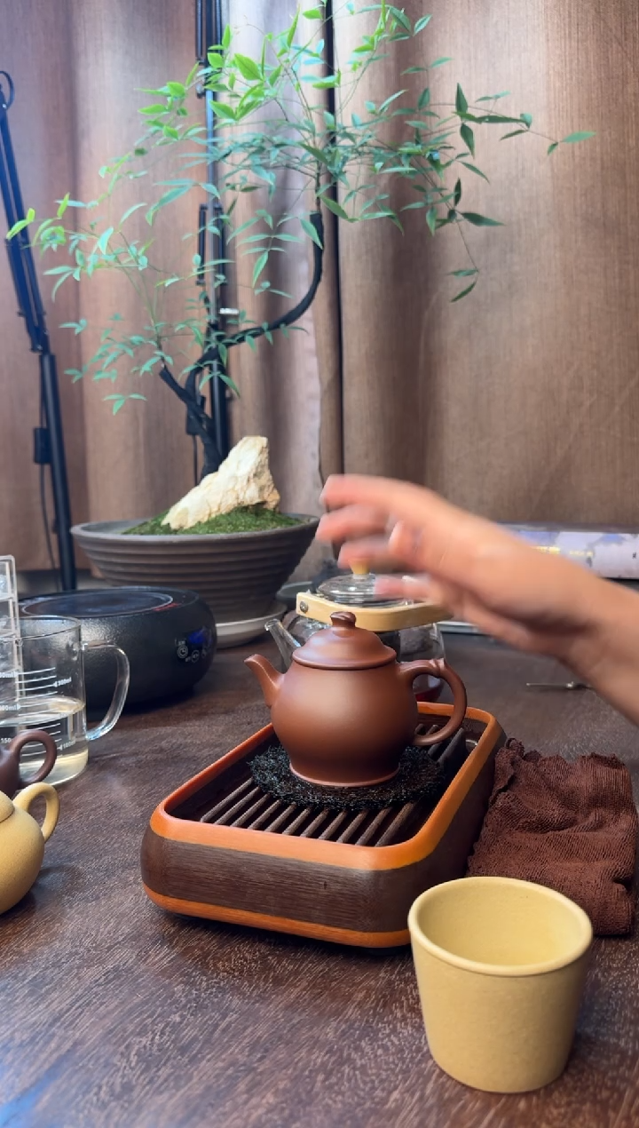 茶壶紫砂简笠-超精工半手-五号井红皮龙-容量：200CC