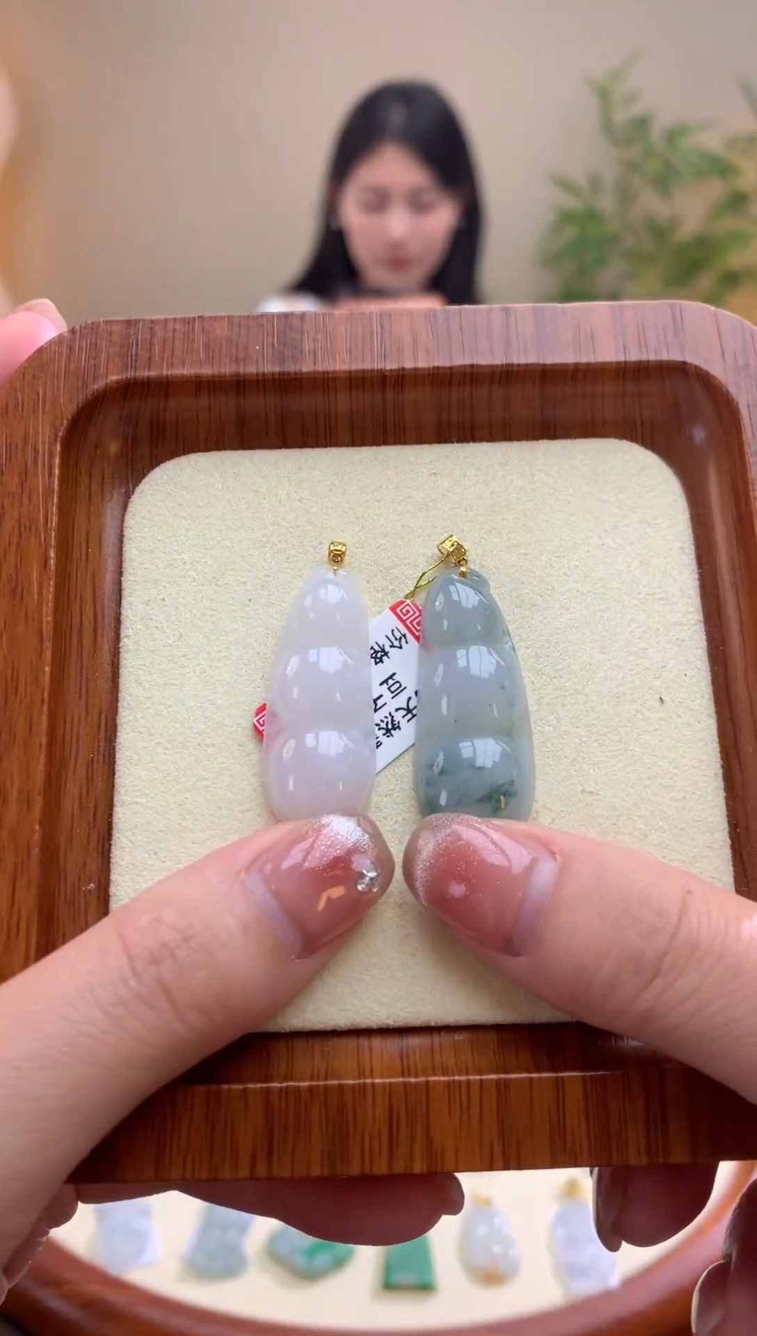 【闪购商品】翡翠颈饰18K金镶嵌豆子（多样性发其一）