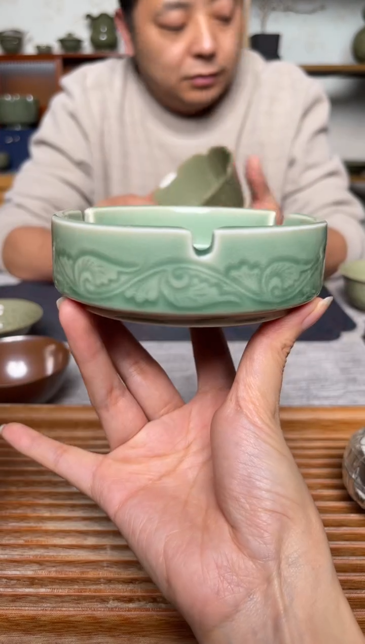 【闪购商品】其他青瓷唐草纹烟灰缸