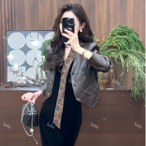 璐璐定制--2025秋季新款法式气质减龄百搭V领轻奢夹克外套赠飘带