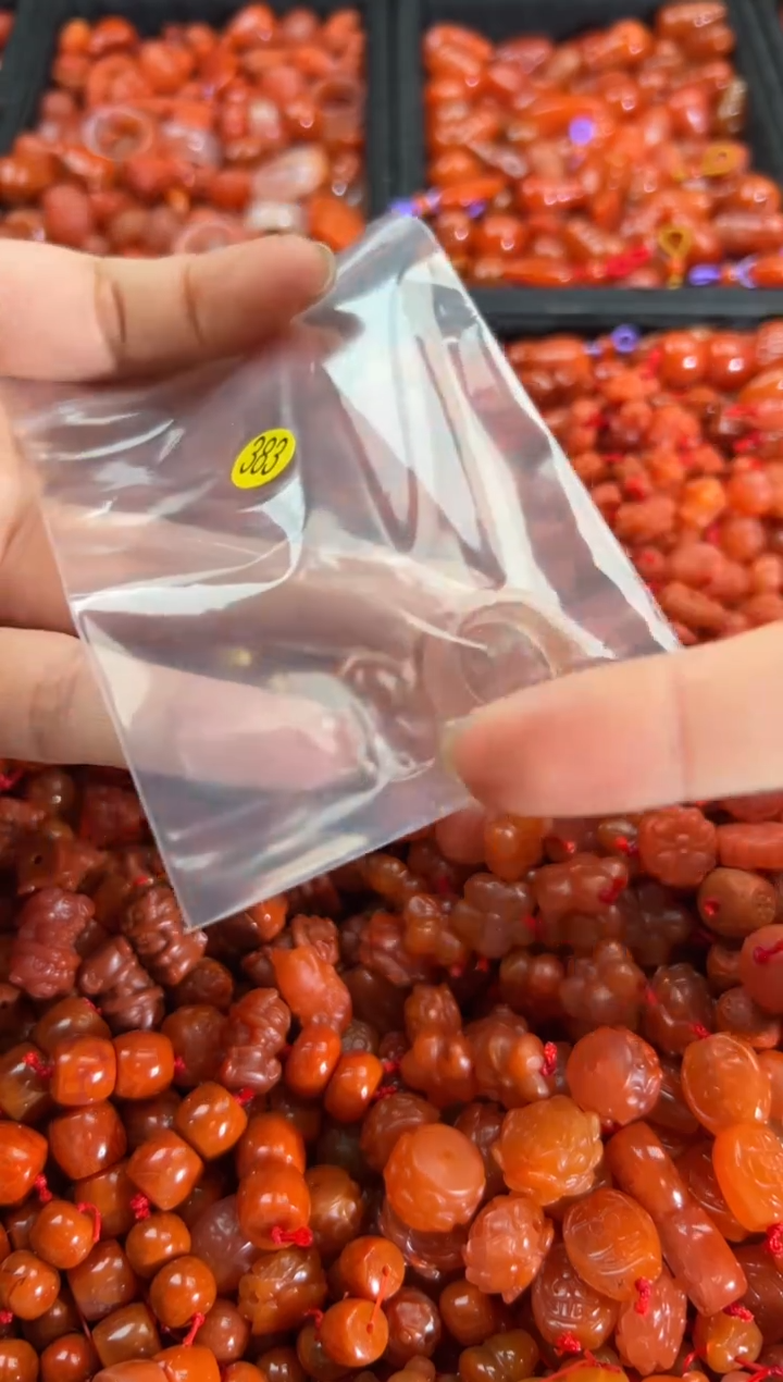 【闪购商品】南红玛瑙颈饰未镶嵌1