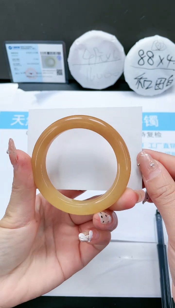 【闪购商品】石英质玉手镯未镶嵌207-55