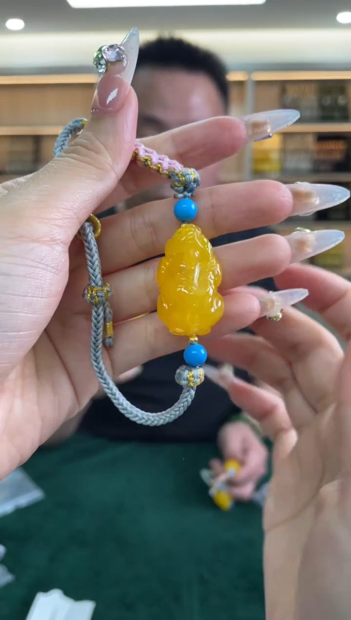 未镶嵌蜜蜡裸石多样性发一件