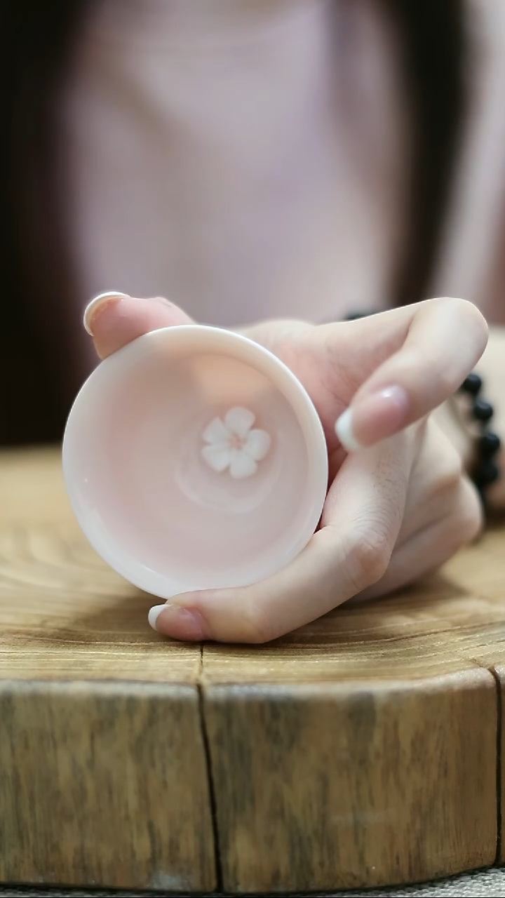 超级好看的小粉杯