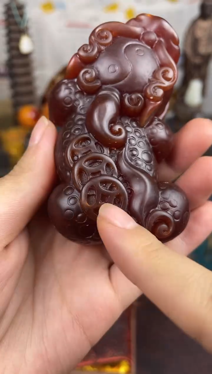 ---龙香貔貅一个