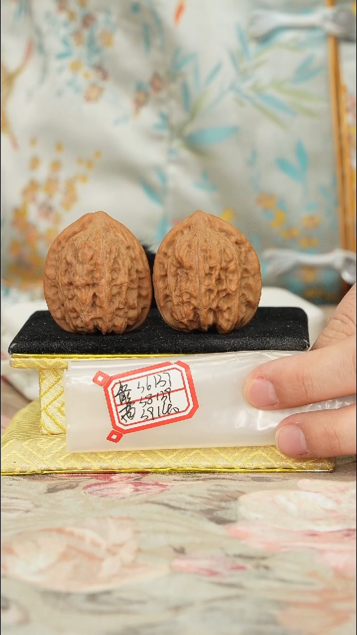 【闪购商品】文玩核桃把件赤龙鸡心