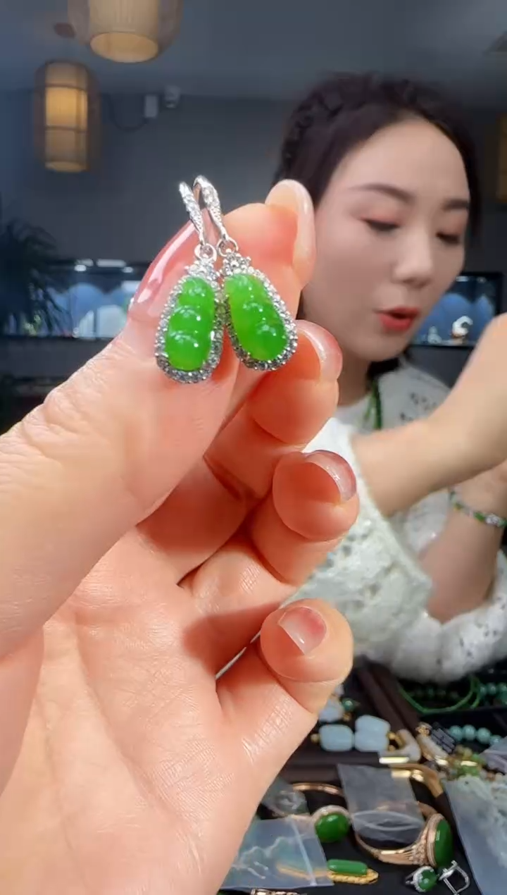 银S925镶嵌和田玉耳饰1