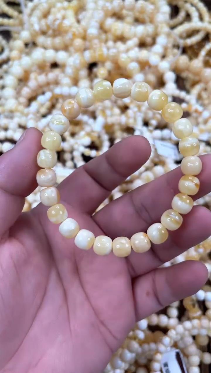 裸石琥珀未镶嵌B6  8.5左右老型