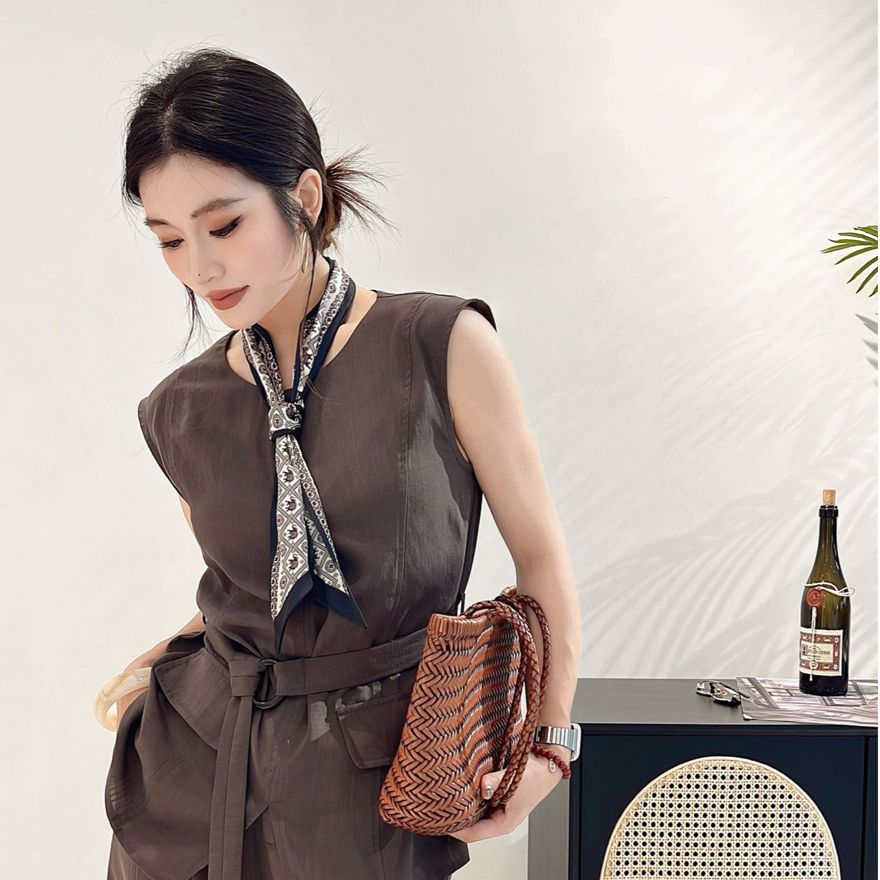  欧洲站2025夏季新款时尚丝巾收腰无袖马甲直筒裤套装BD370