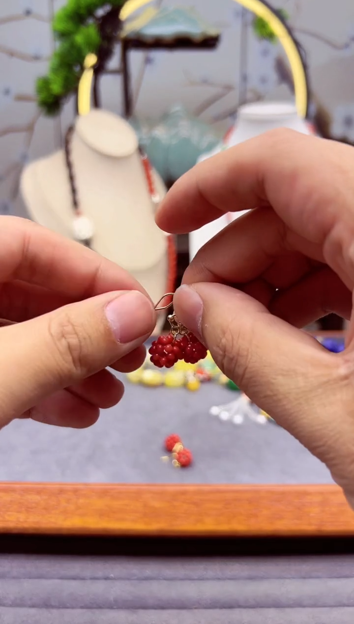 【闪购商品】玛瑙/玉髓耳钉14K金镶嵌e72``````
