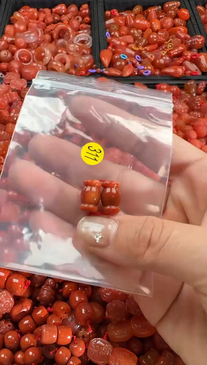 【闪购商品】南红玛瑙颈饰未镶嵌1