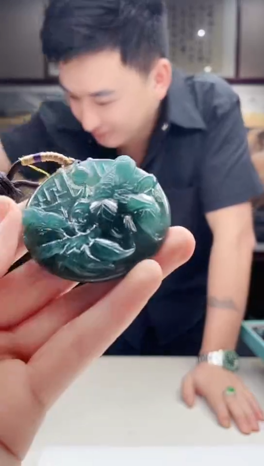 翡翠未镶嵌吊坠(不含链)多样性发其一244