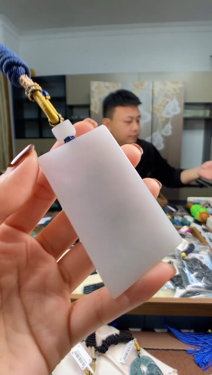 颈饰未镶嵌翡翠多样性发其一