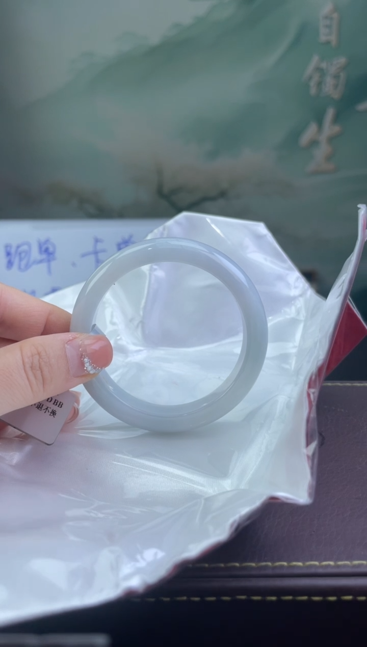 翡翠手镯未镶嵌18翡翠手镯