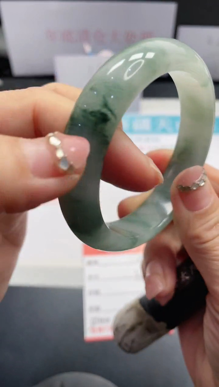 【闪购商品】石英质玉手镯未镶嵌125