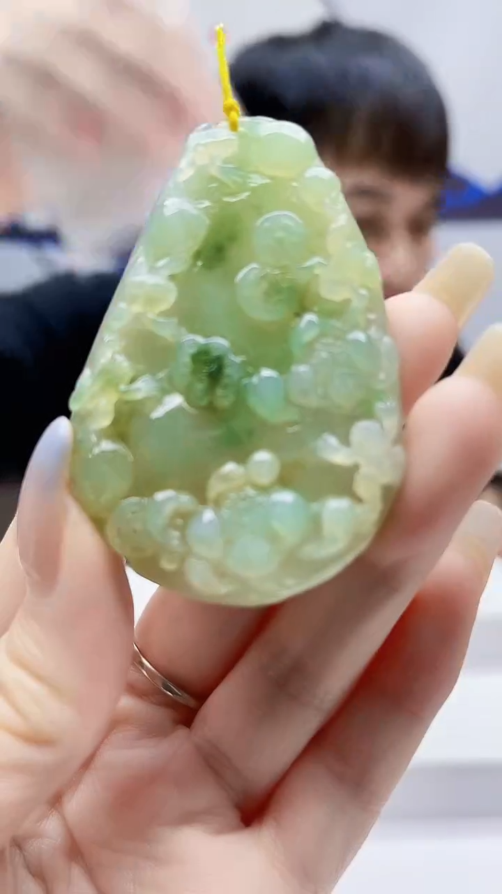 未镶嵌定制翡翠毛货挂件64