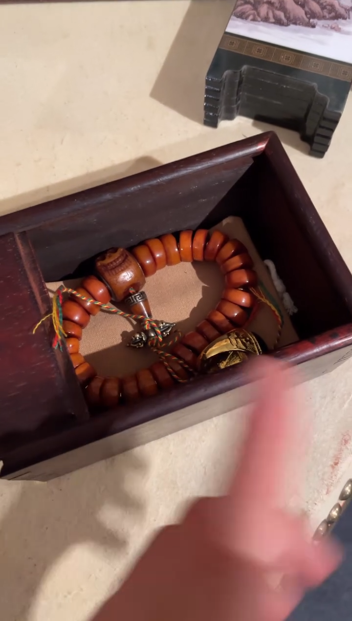 【闪购商品】一一一一一一604古黄