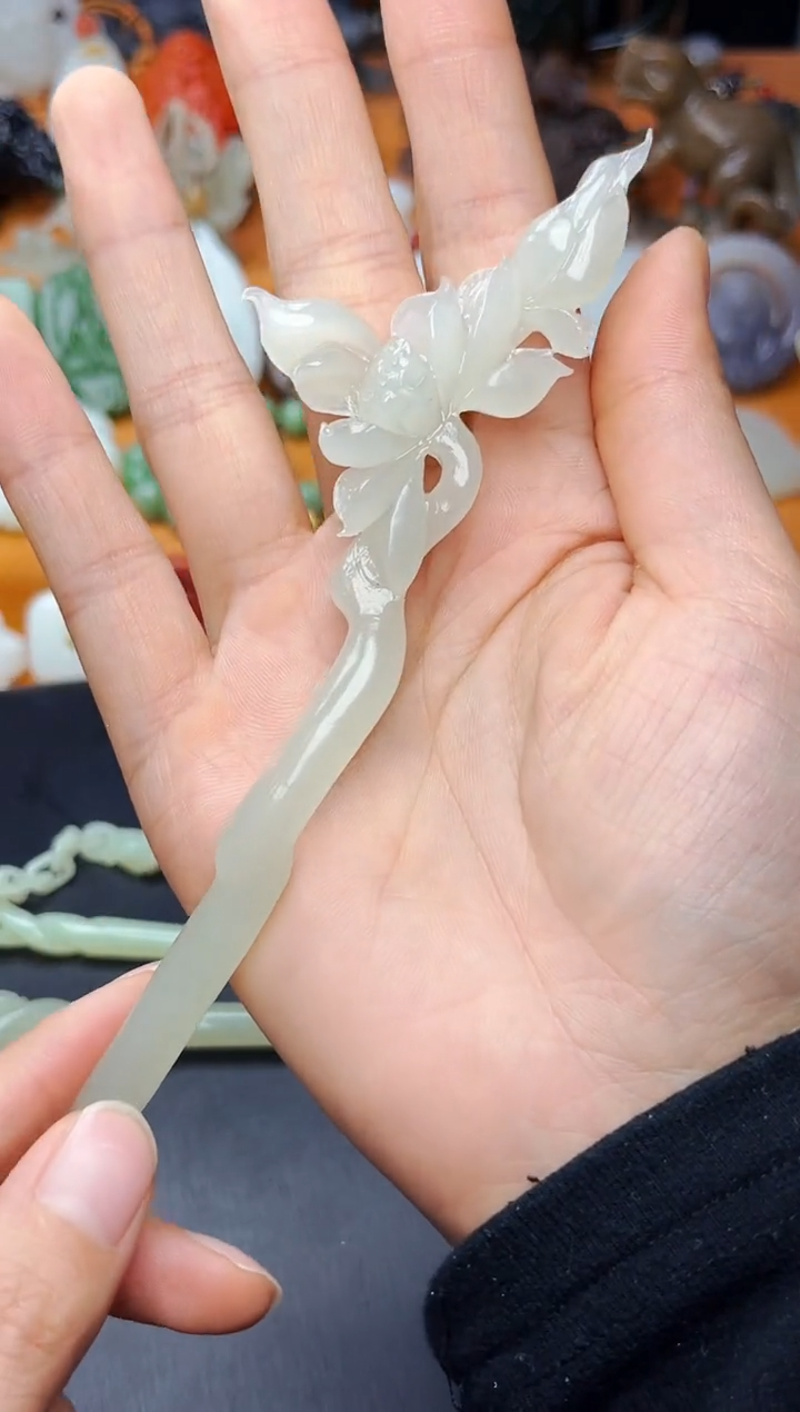 【闪购商品】和田玉发饰未镶嵌荷花