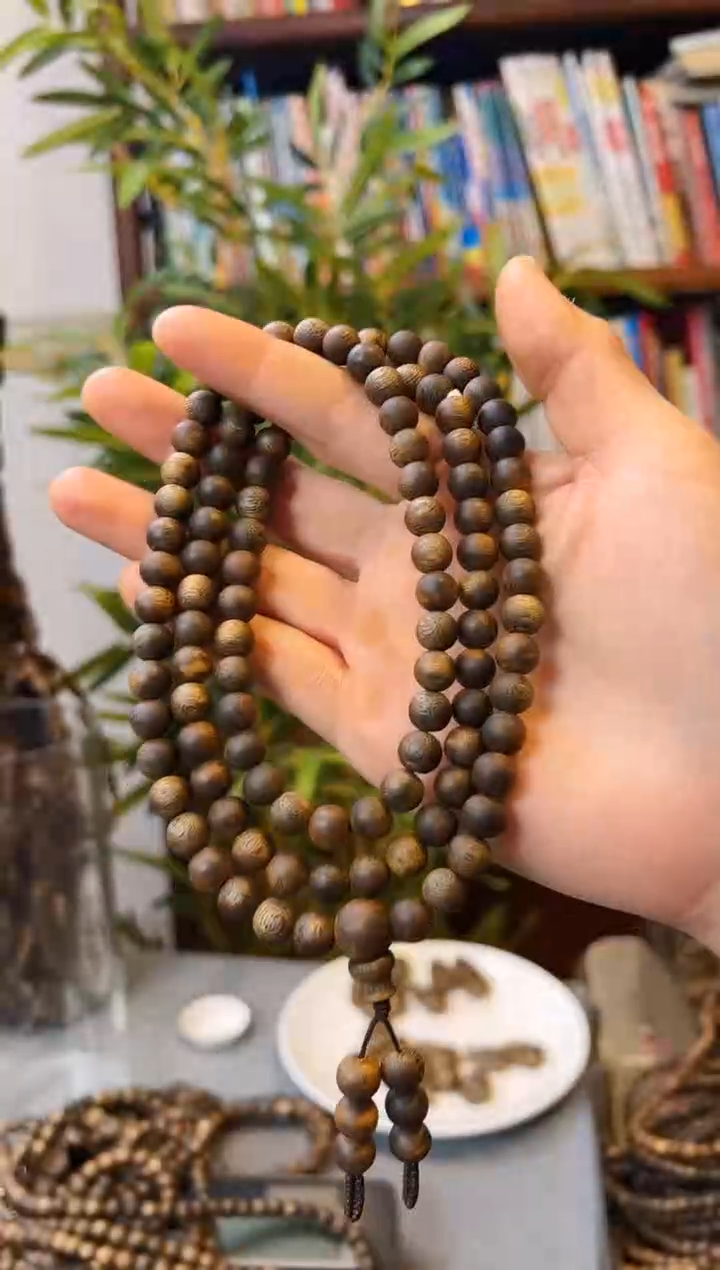 【闪购商品】沉香手串棋楠圆珠多圈
