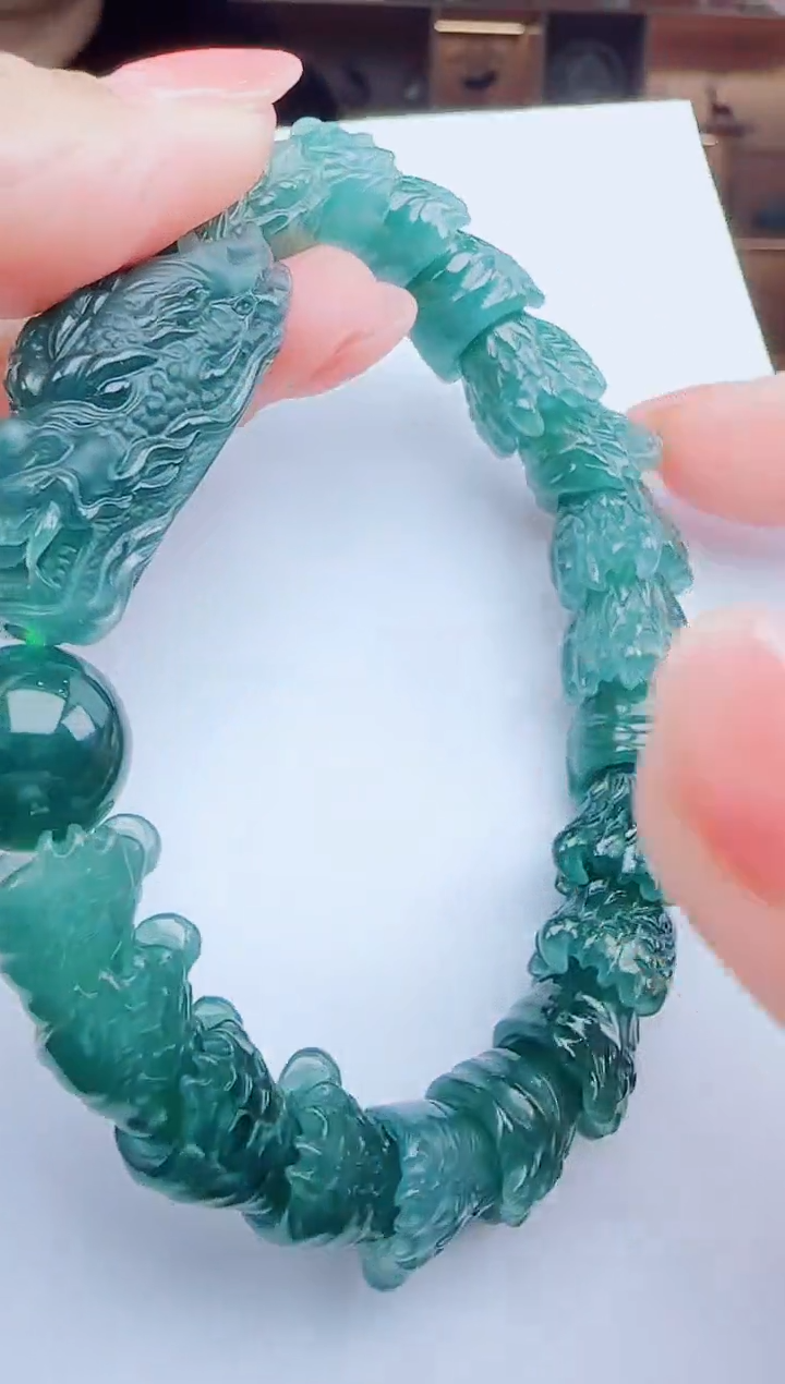 颈饰未镶嵌翡翠多样性发其一cmt