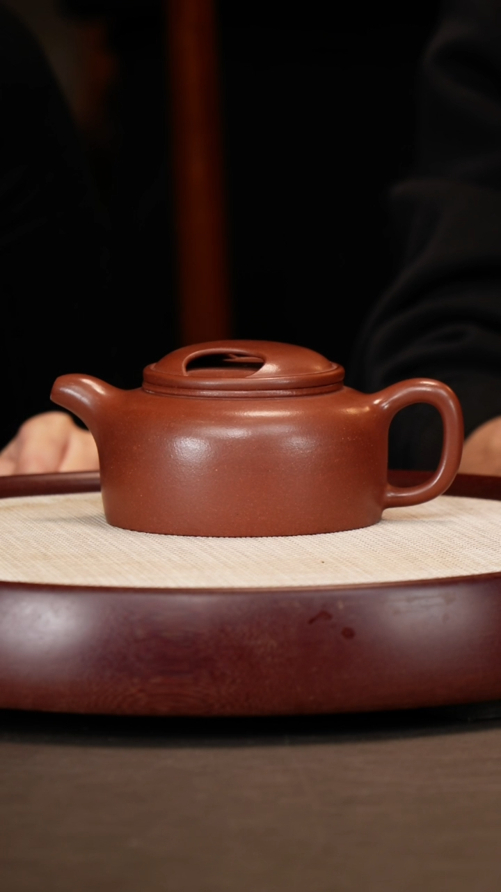 【闪购商品】紫砂茶壶底槽清牛盖莲子400c